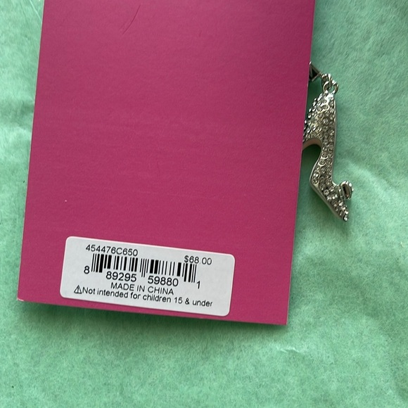 BETSEY JOHNSON 🔥👠 Mismatched Shoes Drop Earrings - Picture 7 of 7